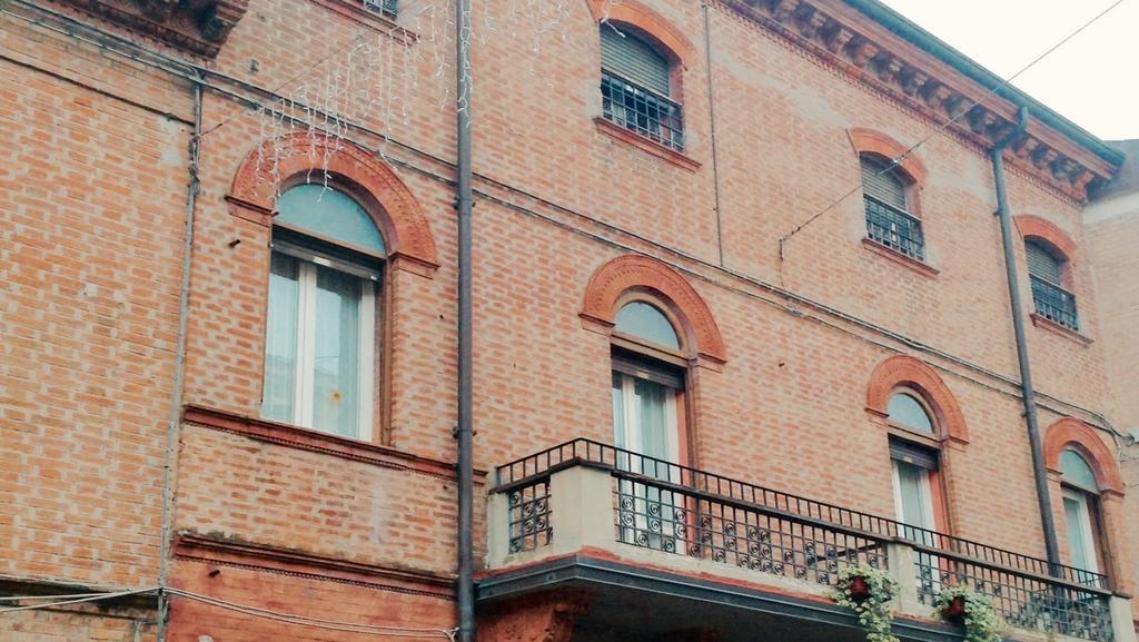 Palazzo Spada - Attico Con Terrazza Vista Fiume In Centro Codigoro Exterior foto